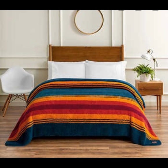 Pendleton Bedding Pendleton Grand Canyon Sherpa Queen Blanket